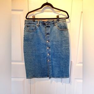 Everlane Denim Midi size 32